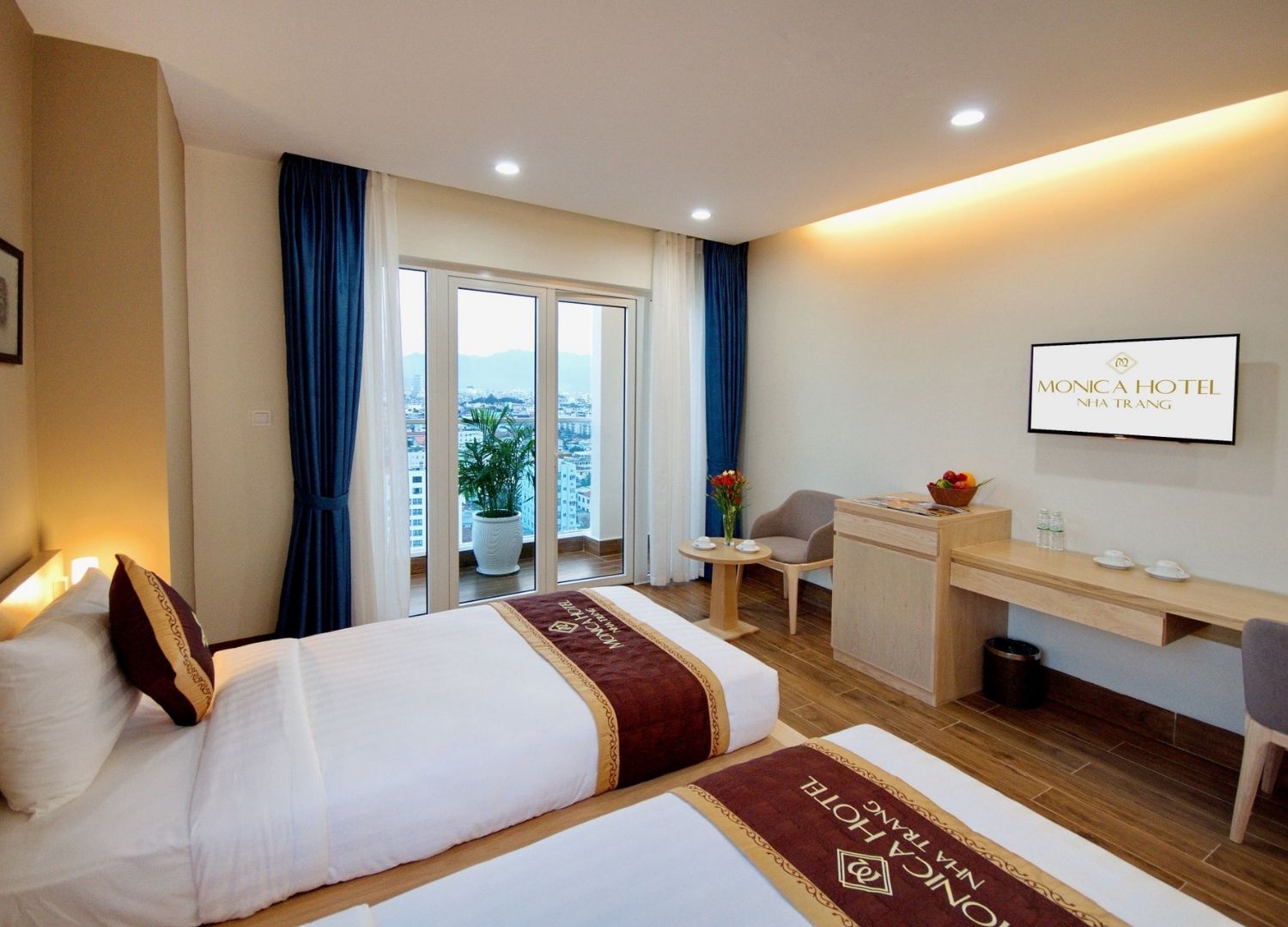 Monica Hotel Nha Trang ngắm nhìn trời xanh mây trắng lững lờ trôi 7