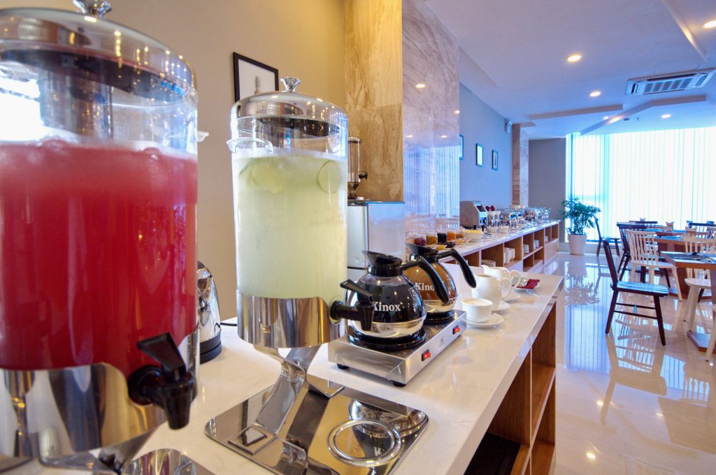 Monica Hotel Nha Trang ngắm nhìn trời xanh mây trắng lững lờ trôi 10