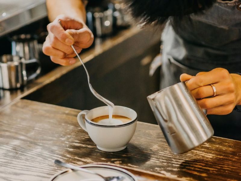 Mono Coffee Lab: Góc cà phê tinh tế, yên bình giữa phố thị 6