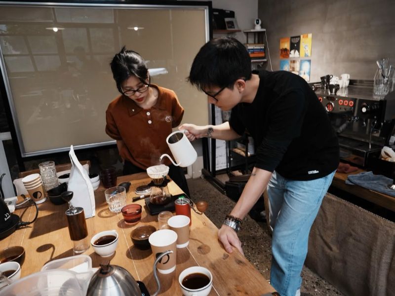 Mono Coffee Lab: Góc cà phê tinh tế, yên bình giữa phố thị 8