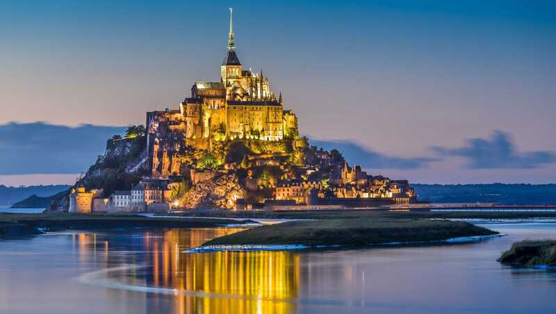 Đảo Mont Saint Michel huyền diệu giữa biển khơi nước Pháp 13