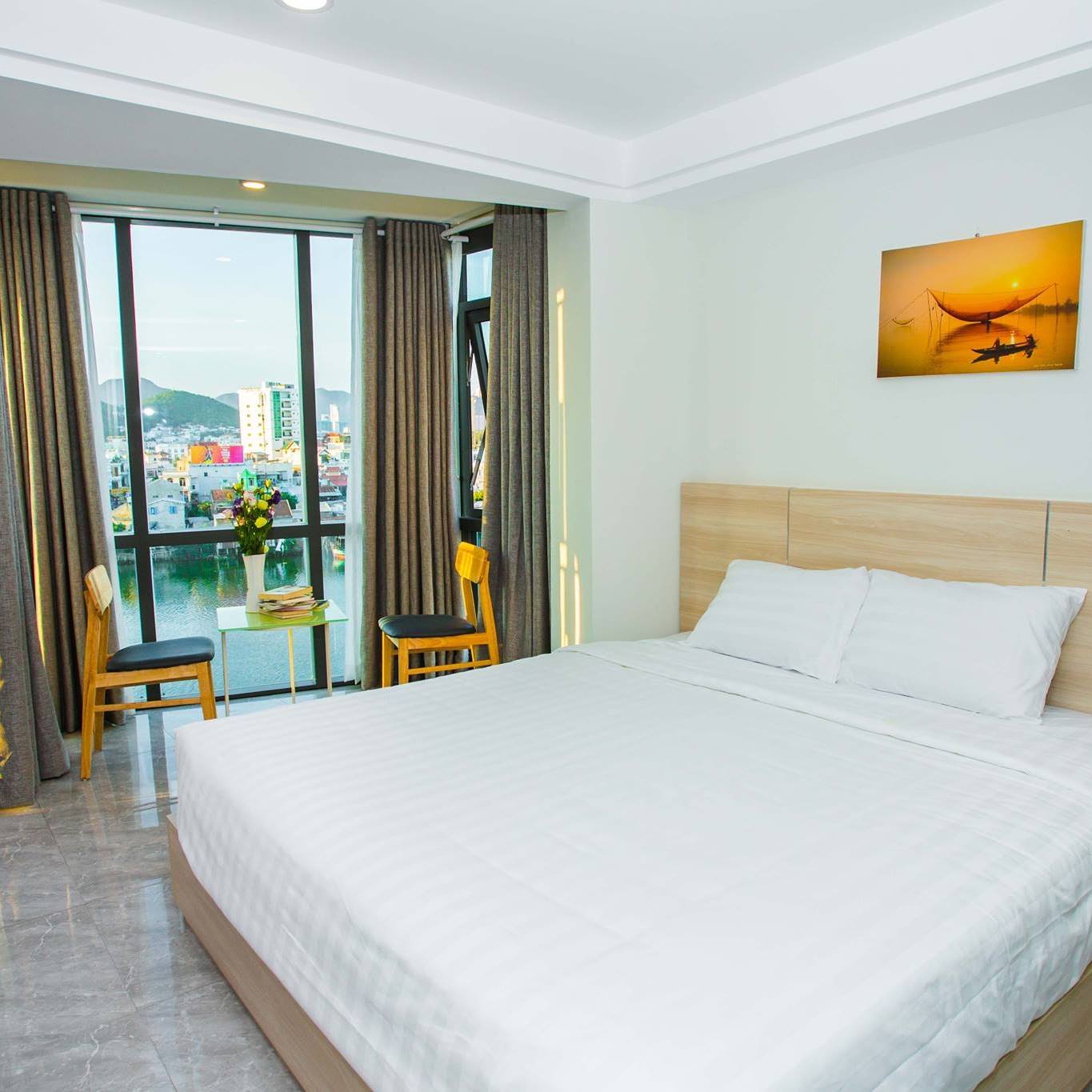 Moonlight Bay Nha Trang Hotel - Khách sạn 2 sao với phong cách Châu Âu hiện đại 3