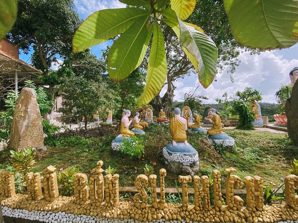 Một chút yên bình cho ngày đầu năm cùng Cường Quốc Phạm tại Chùa Ba Đảo Nha Trang 13