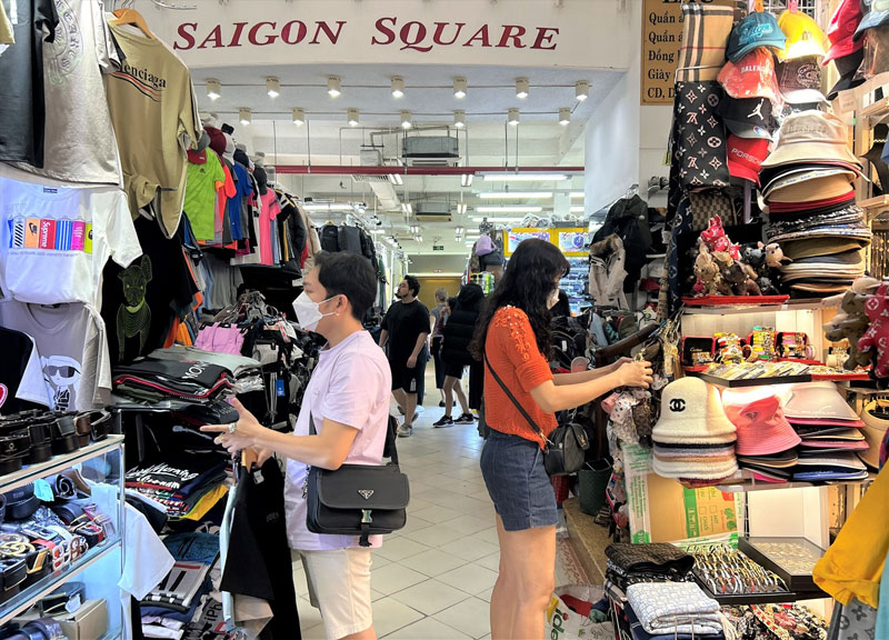 Review Saigon Square, thiên đường mua sắm dành cho giới trẻ 4