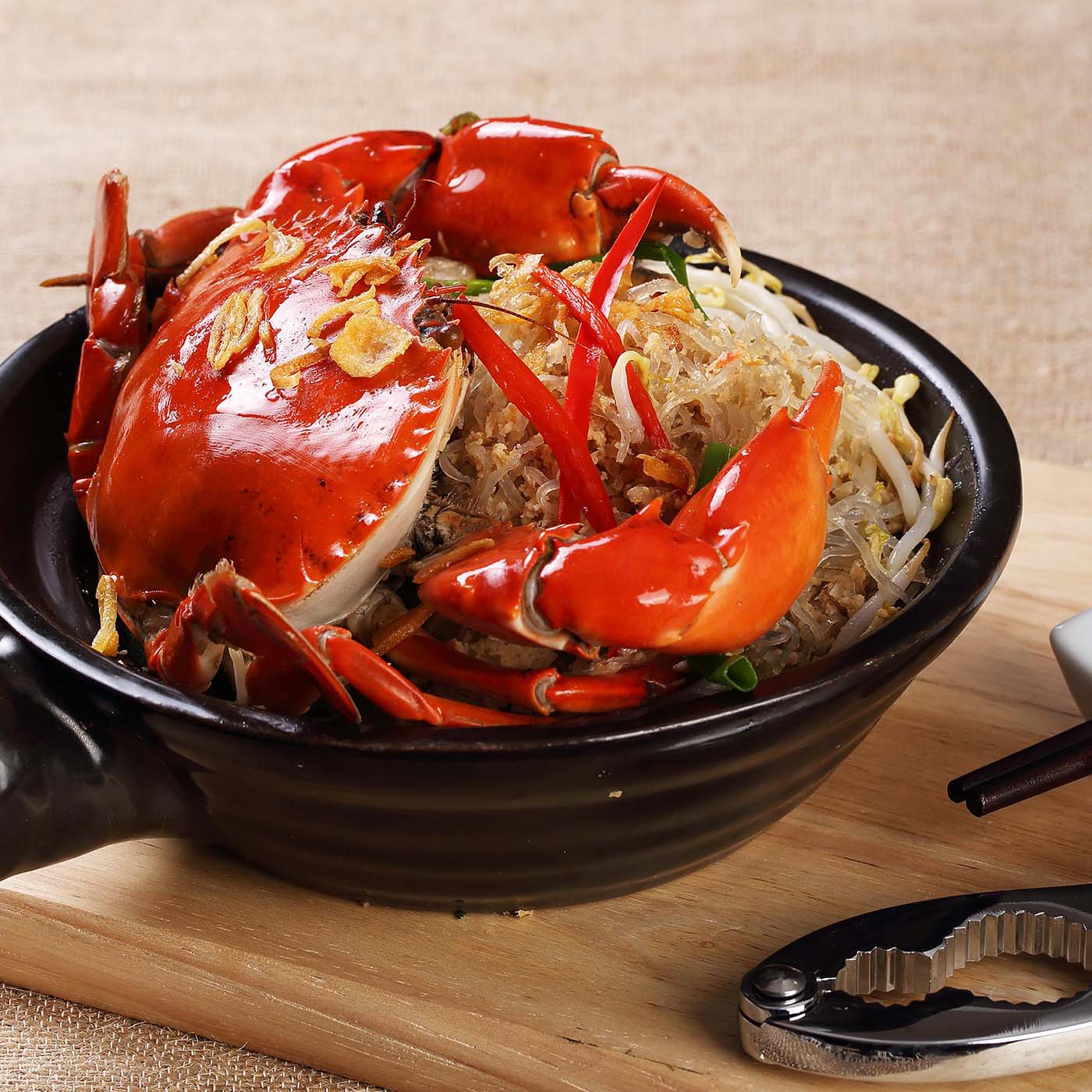 Muốn ăn cua hoàng đế ngon, đến ngay Nhà hàng Queen's Crab Huế! 7