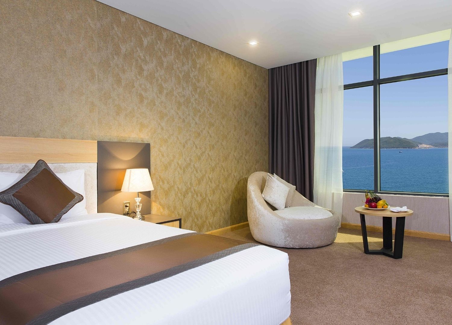 Đến Muong Thanh Luxury Khanh Hoa trải nghiệm biển xanh, cát trắng 6