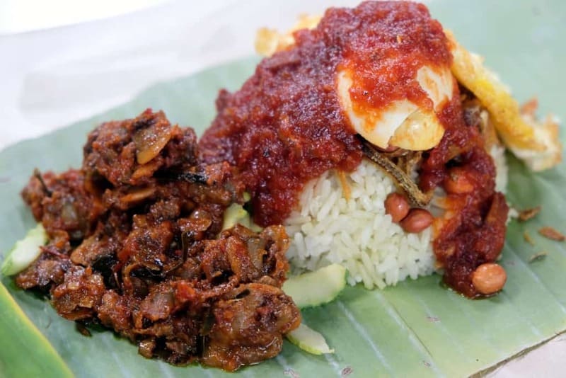 Khám phá ẩm thực Mã Lai qua món Nasi Lemak trứ danh 7