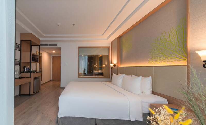 Navada Beach Hotel Nha Trang, khách sạn view biển Hòn Chồng tuyệt đẹp 4
