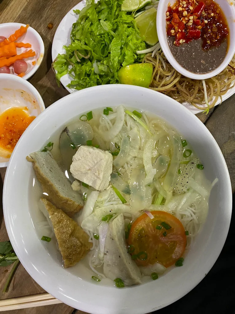 Nem nướng Đặng Văn Quyên: Địa chỉ ẩm thực nức tiếng Nha Trang 7