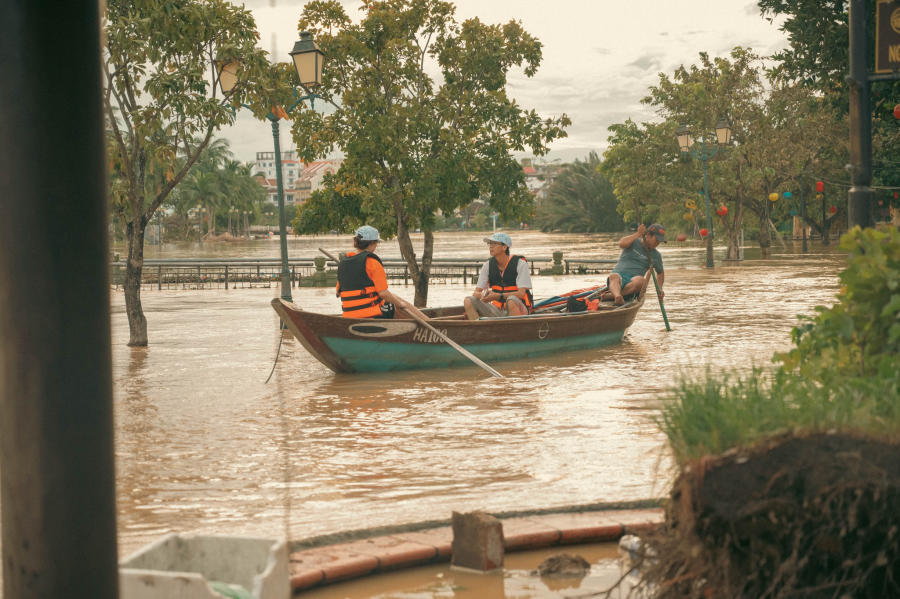 Nét đẹp của Phố cổ Hội An sau khi cơn bão Noru đi qua 25