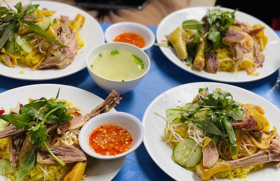 Nếu có dịp dừng chân Phú Yên, bạn chớ bỏ lỡ món Cơm gà Tuyết Nhung thơm ngon khó cưỡng 10