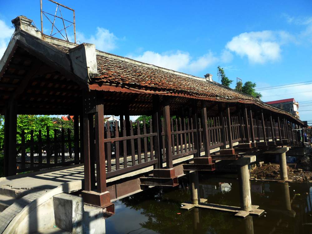 Ngắm cầu ngói Phát Diệm đậm nét cổ xưa với hơn 115 tuổi ở Ninh Bình 9