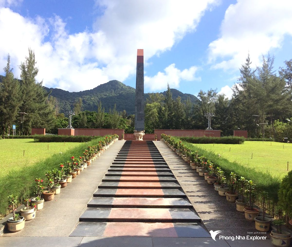 Nghĩa Trang Hàng Dương Côn Đảo, điểm đến tâm linh nơi huyện đảo yên bình 3