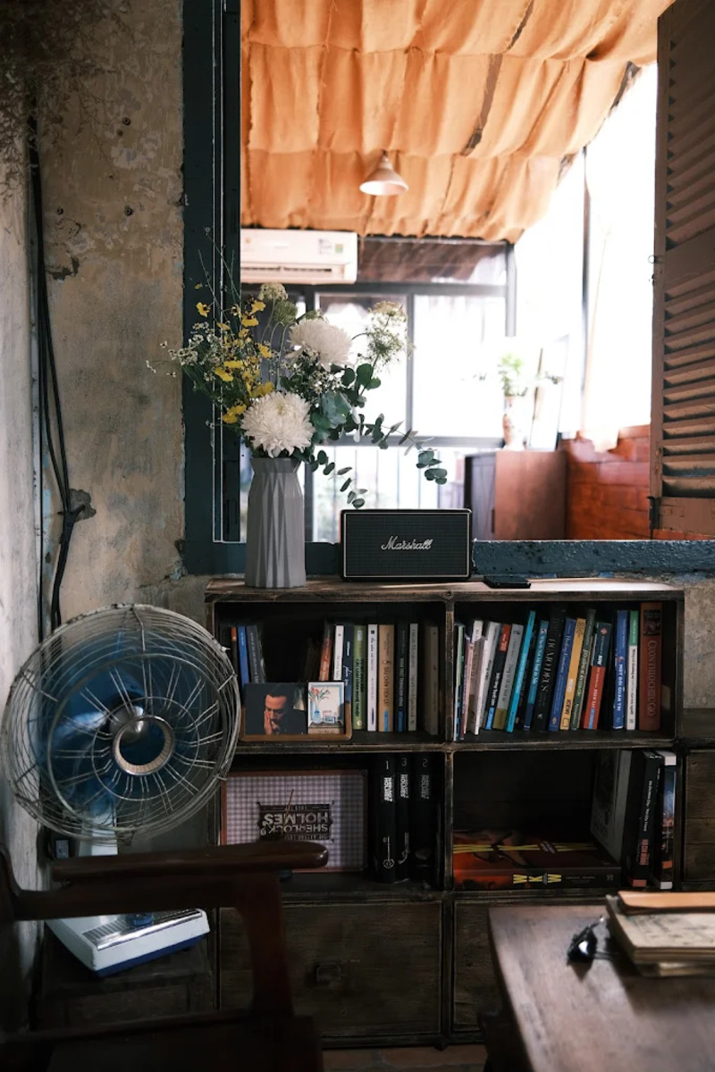 Người Tám Chuyện House: Cafe view nhà thờ Đức Bà cho những tâm hồn bình yên 7