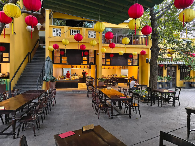 Gợi ý 18 nhà hàng Đà Nẵng ngon, không gian đẹp nhất 17