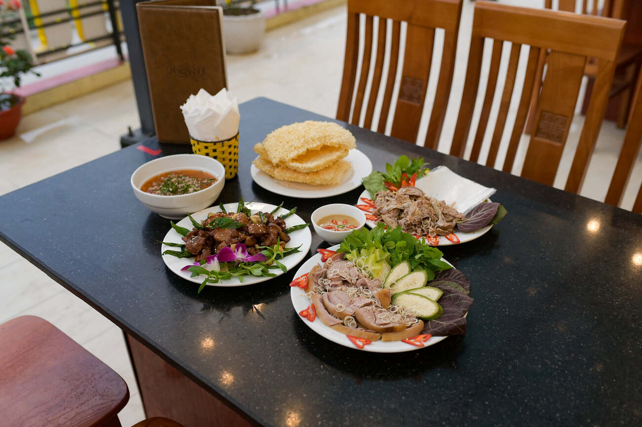 Nhà hàng dê núi Ninh Bình Thành Long - Quán ngon tại Ninh Bình mà bạn nên biết 3