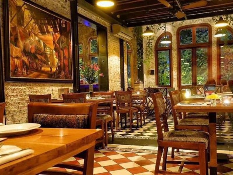Top 7 nhà hàng Địa Trung Hải sang trọng, ngon nhất tại Sài Gòn 8