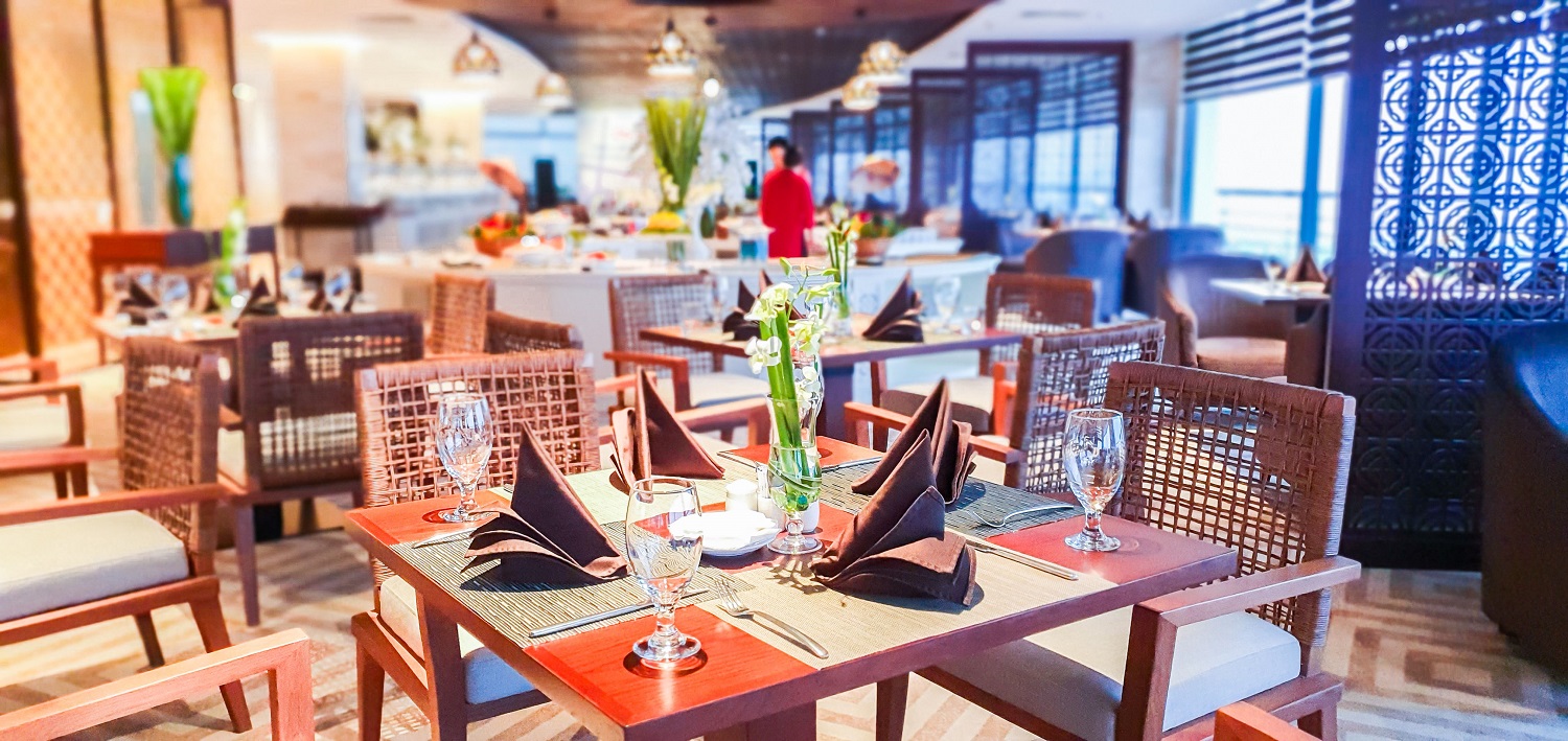 Nhà hàng Panorama Hạ Long – Thưởng thức ẩm thực với view ngắm cảnh cực xịn 7