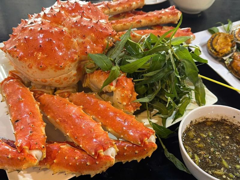 Top 10 nhà hàng Tân Bình có món ngon và không gian đẹp 3