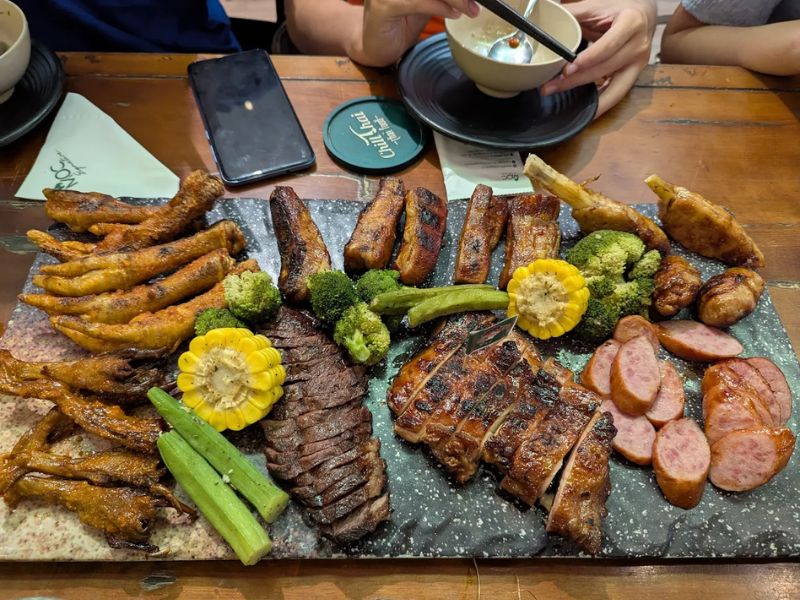 Top 10 nhà hàng Tân Bình có món ngon và không gian đẹp 7