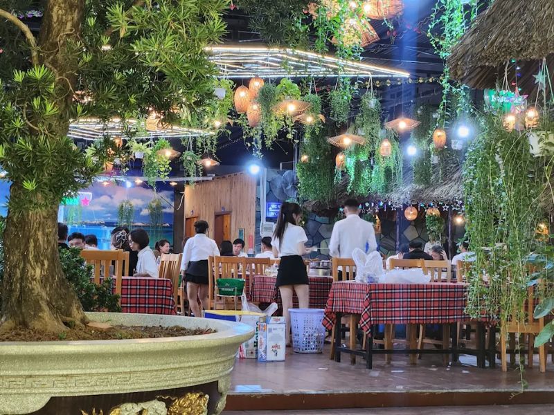 Top 10 nhà hàng Tân Bình có món ngon và không gian đẹp 9