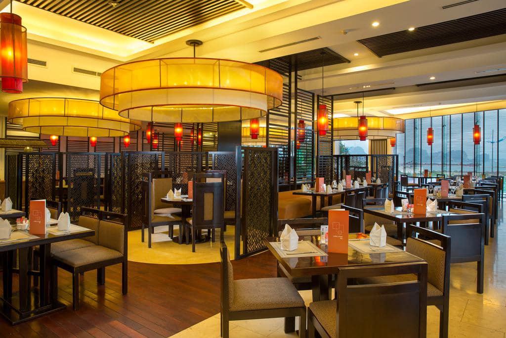 Nhà hàng The Square Hạ Long - Nhà hàng, quầy bar đẳng cấp 4 sao 4