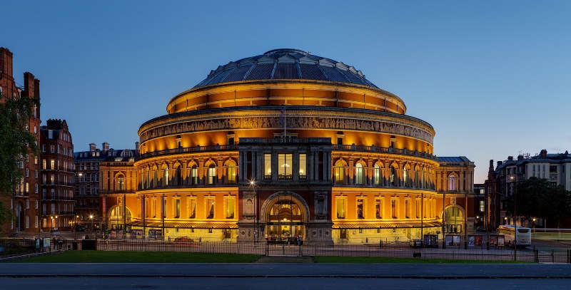 Khám phá Royal Albert Hall với kiến trúc ấn tượng tại London 2