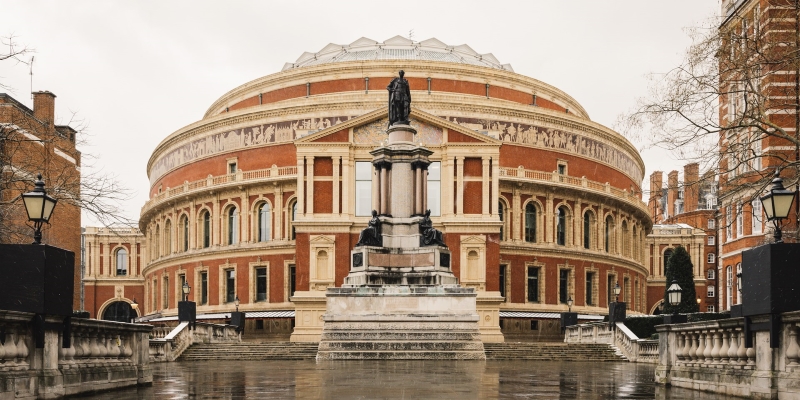 Khám phá Royal Albert Hall với kiến trúc ấn tượng tại London 4