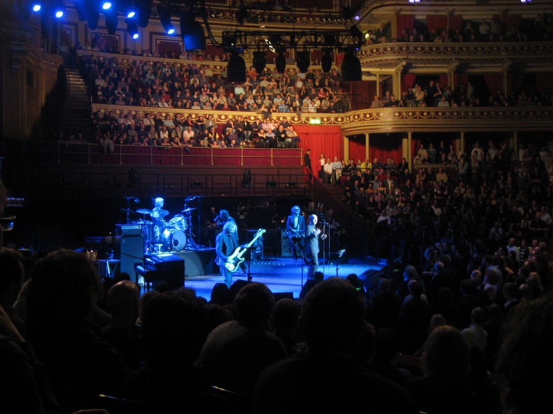 Khám phá Royal Albert Hall với kiến trúc ấn tượng tại London 6