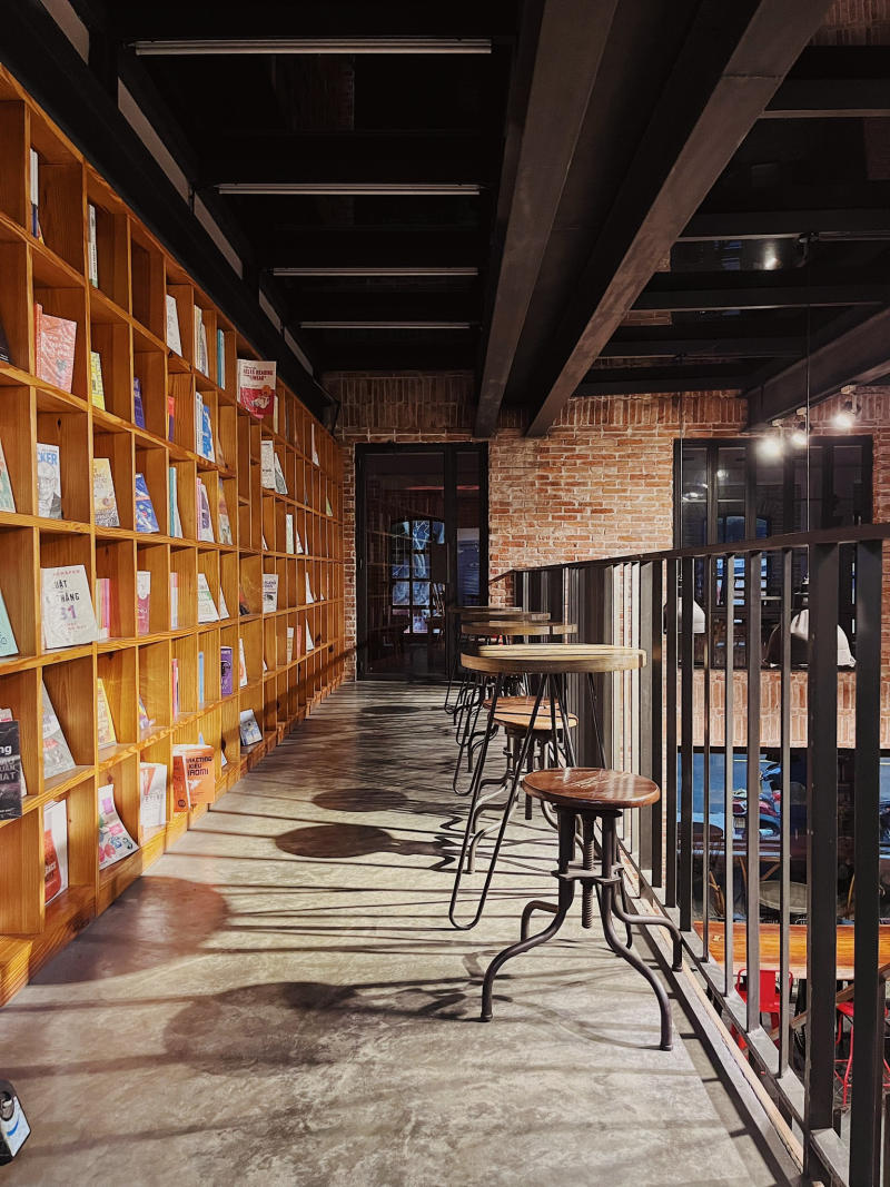 Nhã Nam Books N' Coffee, cà phê sách yên ả giữa lòng Sài Gòn 13