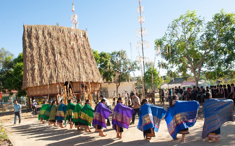 Nhà Rông Tây Nguyên: Biểu tượng văn hóa của buôn làng 11