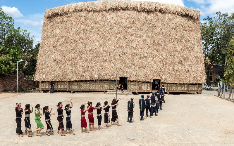 Nhà Rông Tây Nguyên: Biểu tượng văn hóa của buôn làng 10