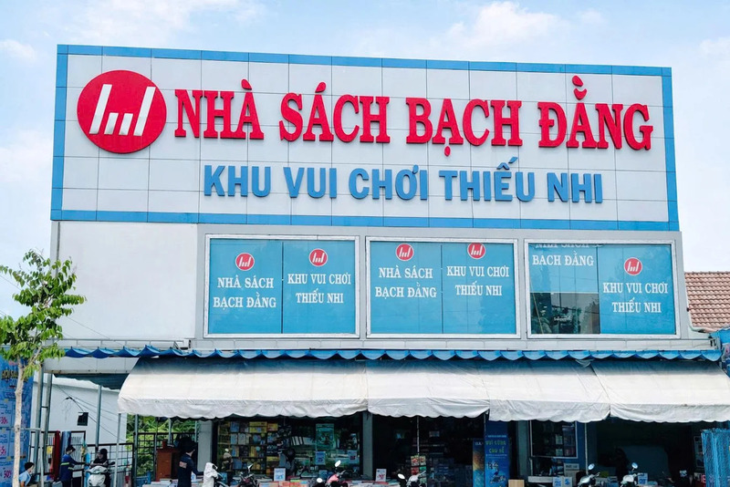 Top 4 nhà sách Dĩ An lý tưởng cho tâm hồn đam mê văn hóa đọc 4
