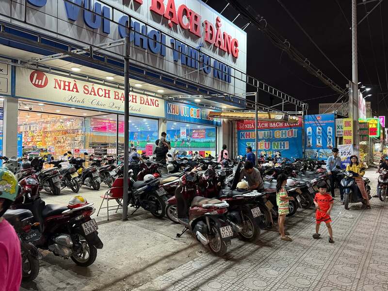 5 nhà sách Thuận An uy tín, đa dạng đầu sách và dịch vụ chất lượng 4
