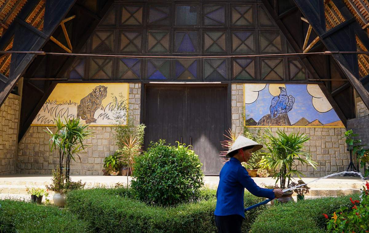 Nhà thờ Cam Ly Đà Lạt - Khám phá kiến trúc nhà thờ đậm màu sắc dân tộc miền sơn cước ở Đà Lạt 12