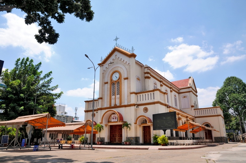Nhà thờ Chí Hòa: Biểu tượng Gothic giữa lòng Sài Gòn 2