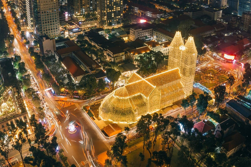 Check-in 8 thiên đường chụp ảnh Giáng sinh ấn tượng nhất Sài Gòn 7