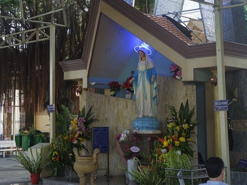 Nhà thờ Fatima: Trung tâm hành hương nổi tiếng tại Thủ Đức 5