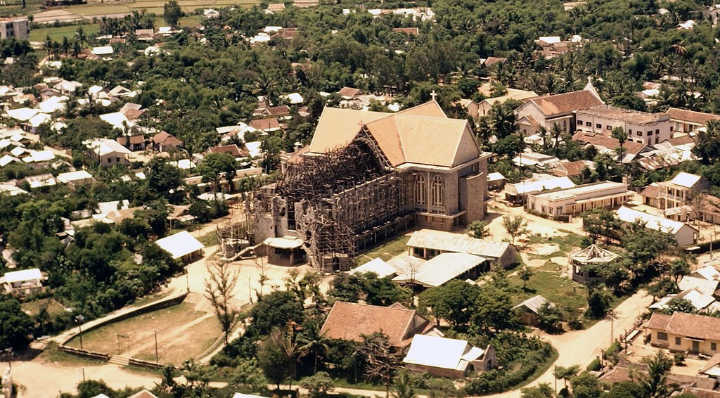 Nhà thờ Phủ Cam - Lịch sử lâu đời và công trình tôn giáo độc đáo giữa lòng Huế cổ kính 8