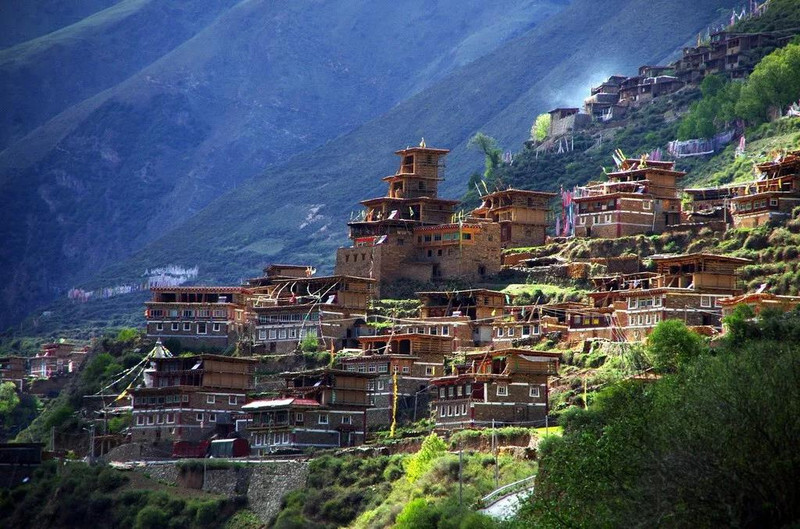 Nhà trình tường: Bản sắc văn hóa độc đáo về nghệ thuật kiến trúc vùng cao 4