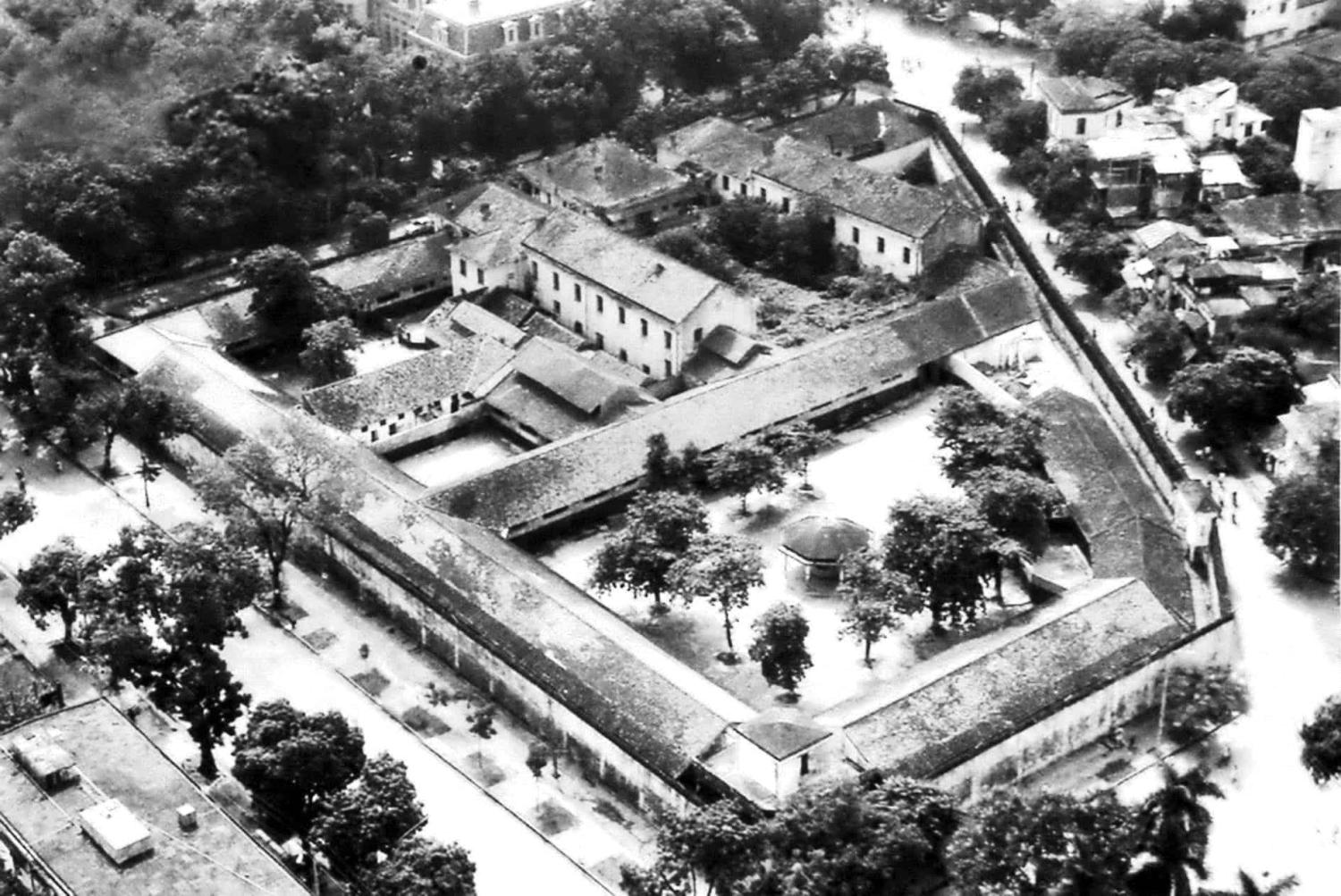 Nhà tù Hỏa Lò - Di tích lịch sử nổi tiếng tại Hà Nội 3