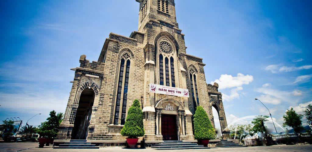 Nhà thờ Đá Nha Trang - Công trình kiến trúc tâm linh đầy ấn tượng 2
