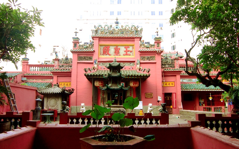 Top những ngôi chùa linh thiêng ở miền Nam nổi tiếng nhất 7