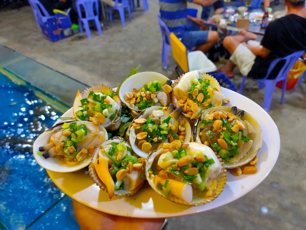 No nê căng cả bụng với bữa hải sản thơm ngon tại Quán Thái Nướng 23
