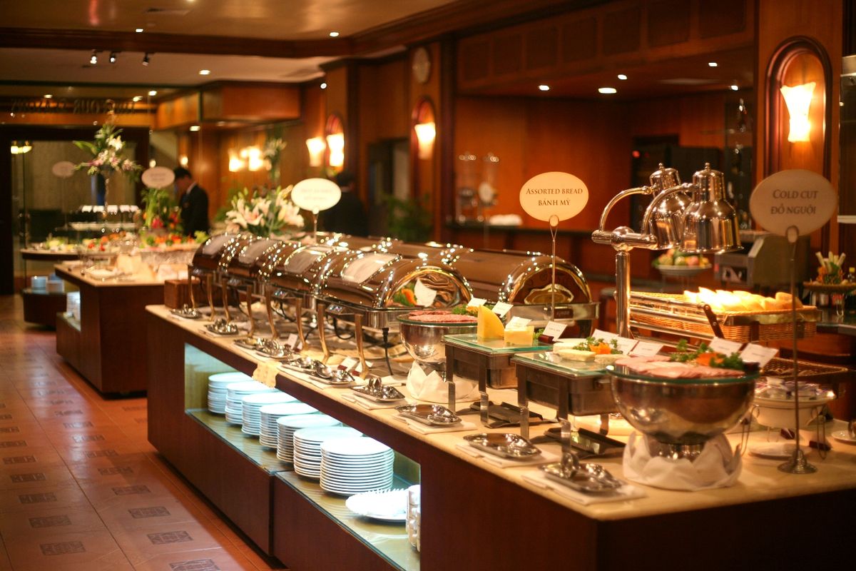No nê với bữa tiệc buffet kết hợp món Á - Âu tại nhà hàng Four Seasons 3