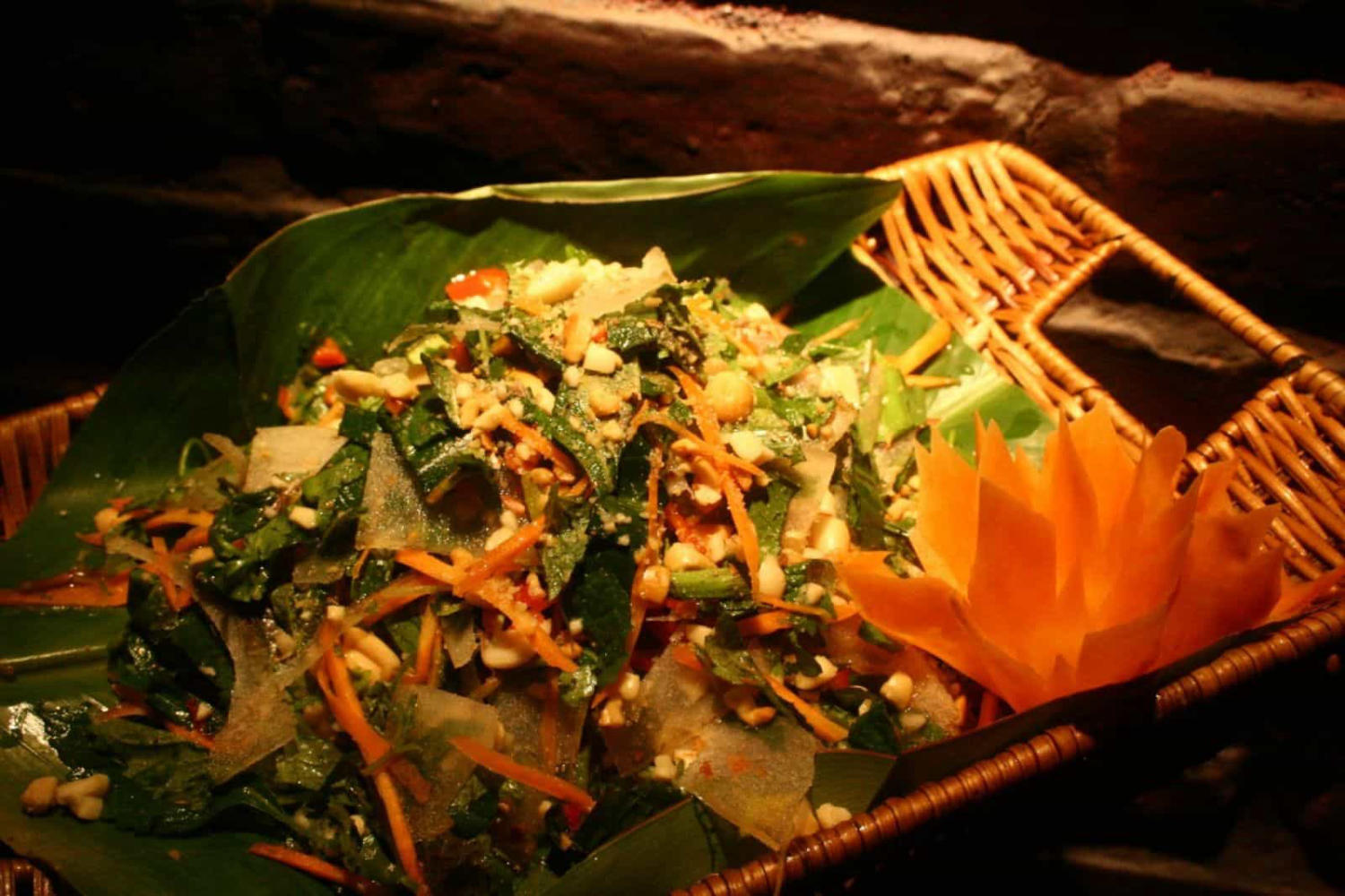 Nộm da trâu Mộc Châu - Món ăn đặc sản của người dân tộc Thái 4