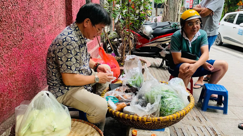 Nộm lim tá lả, món ăn đường phố độc lạ tại Hà Nội 6