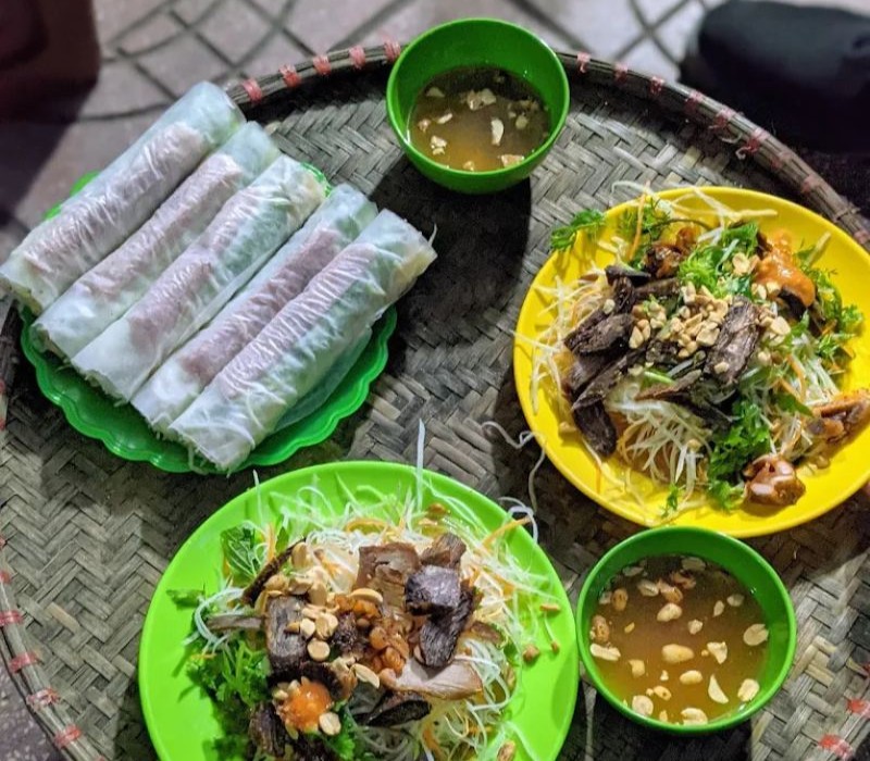 Nộm lim tá lả, món ăn đường phố độc lạ tại Hà Nội