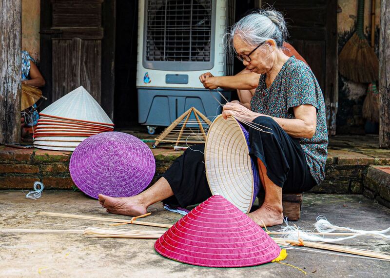 Nón lá làng Chuông giữ lửa truyền thống Việt Nam 9