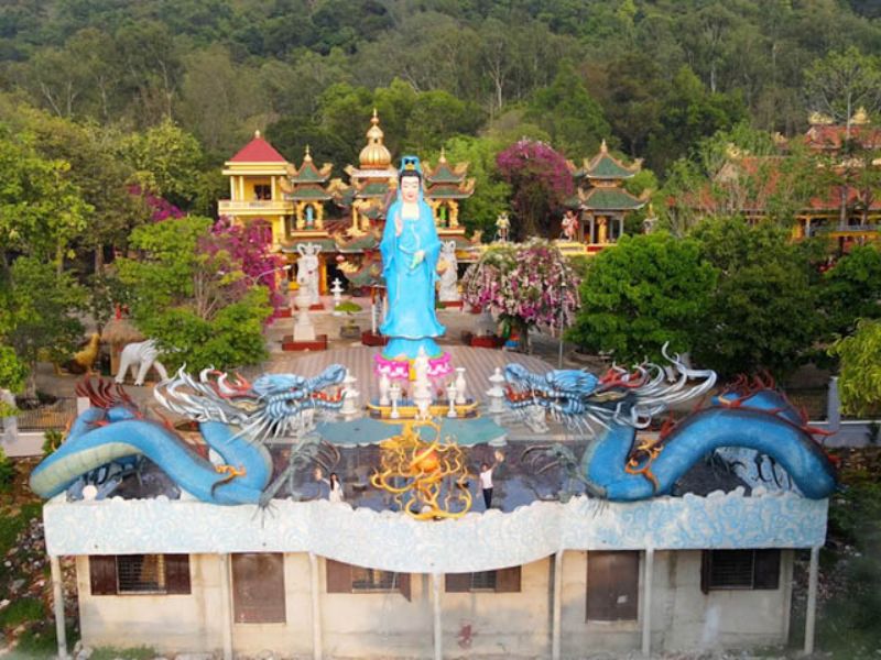 Vẻ đẹp Núi Cậu Dầu Tiếng giao hòa giữa núi rừng, hồ nước và chùa cổ 11
